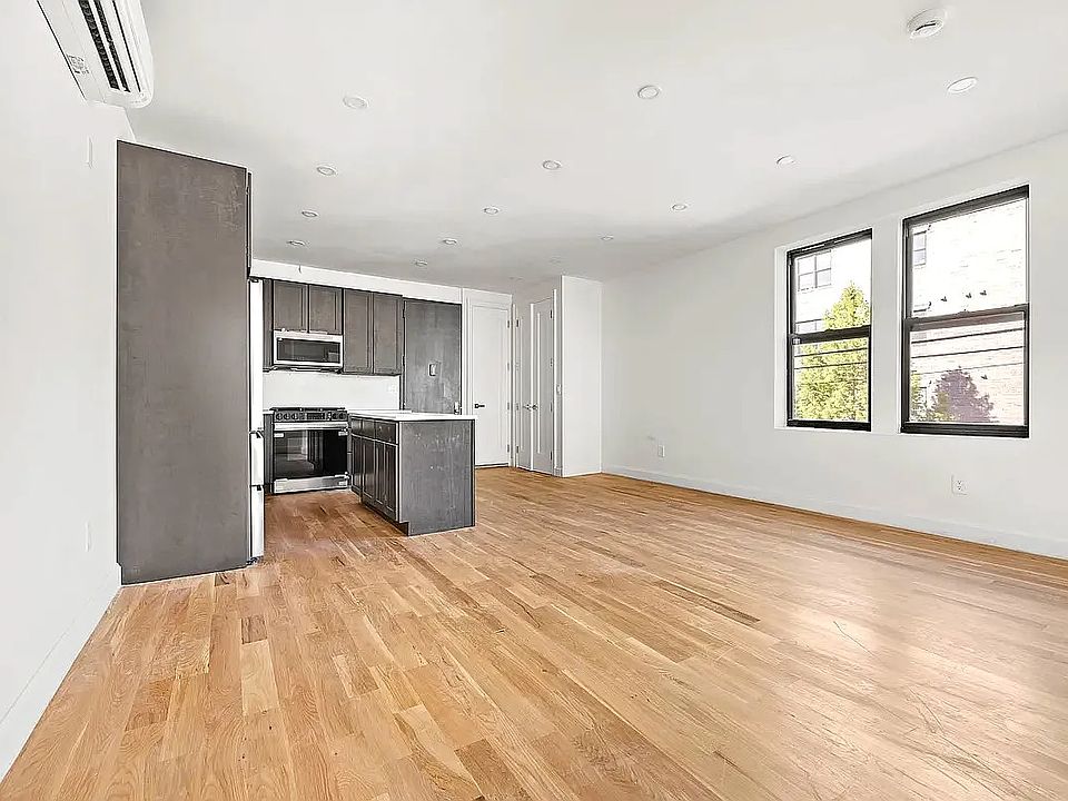 1st image of 545 Brooklyn Ave APT 2