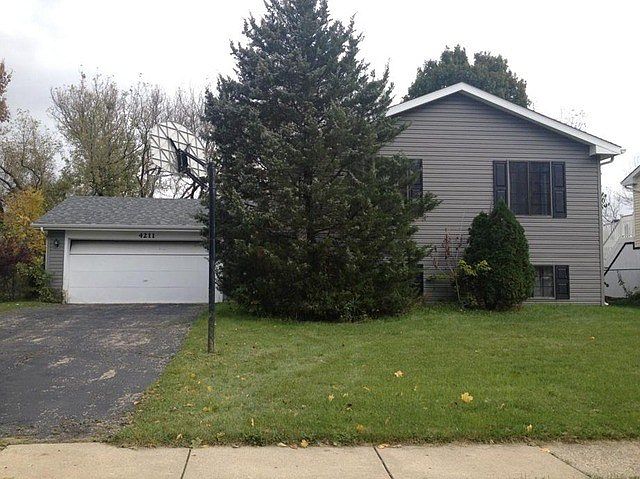 1st image of 4211 Woodlake Dr