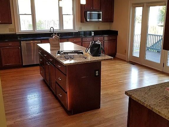 2nd image of 1326 Paxton Ave