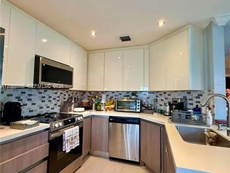 5042 NW 114th Ct #Townhouse 5042 — Photo 15