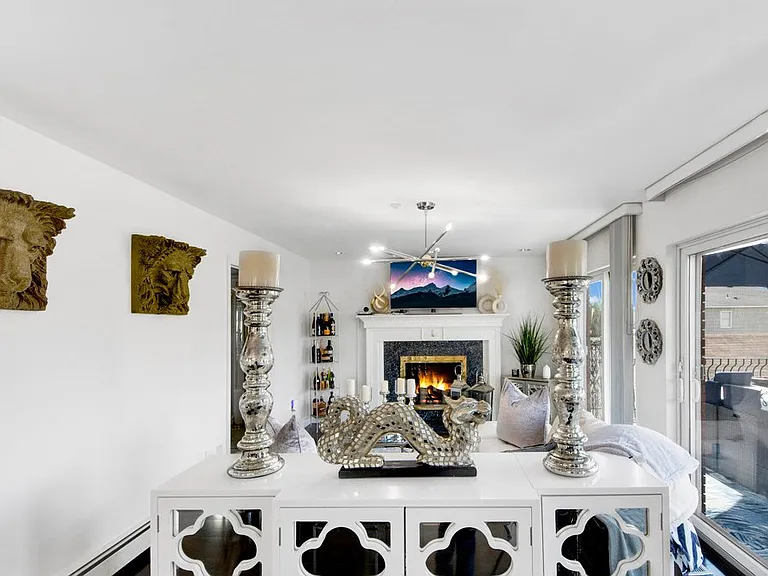 27 Woodside Ave #A — Photo 9