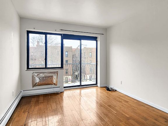 3rd image of 144-48 Roosevelt Ave #4C