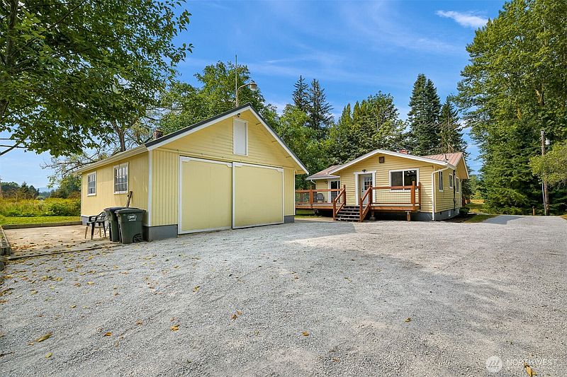 2nd image of 5594 Sand Road