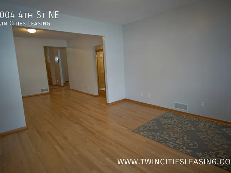 2004 4th St NE — Photo 5