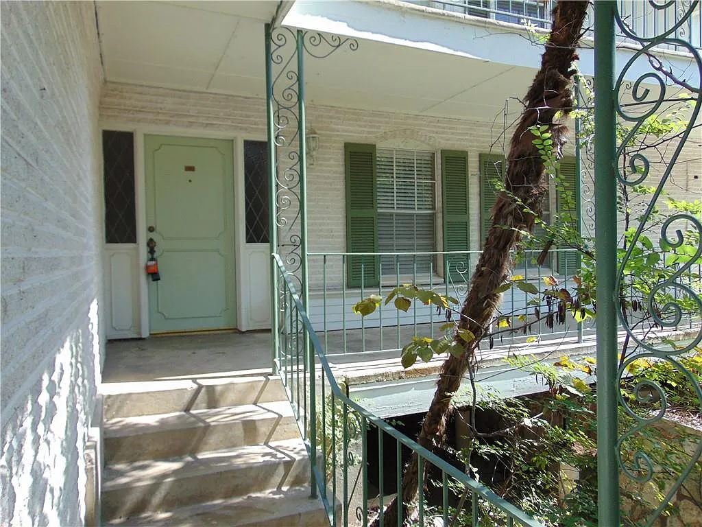 3 bed, 2.5 bath, 1150 sqft, $2,595 — Photo 3