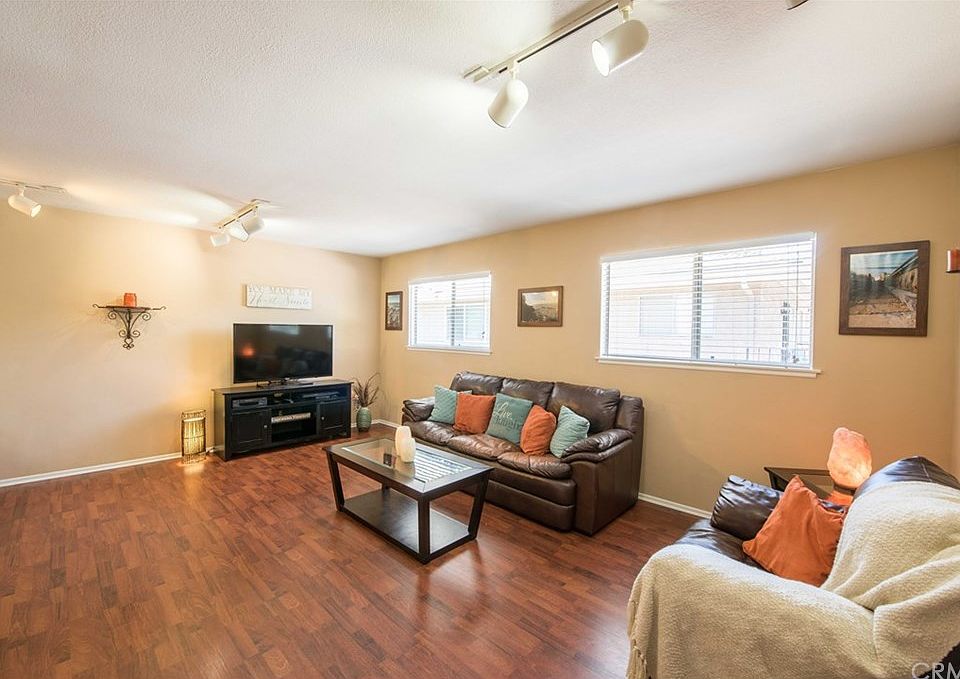 1st image of 3016 Knollwood Ave