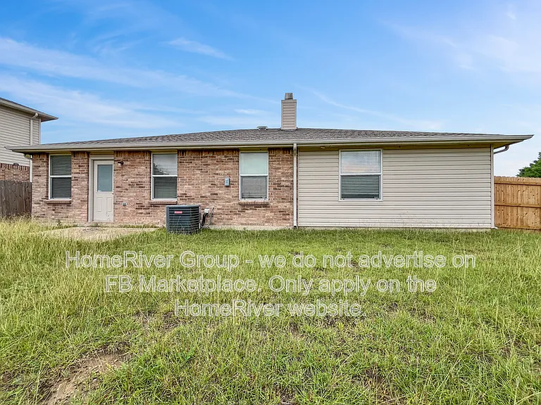 2800 Crockett Pl — Photo 14