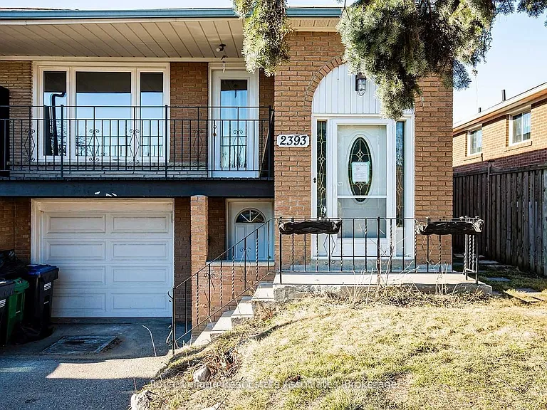 2393 Whaley Dr #UPPER — Photo 1