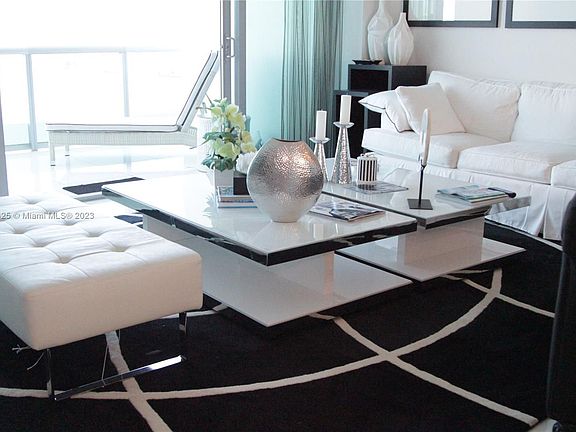 5th image of 7935 East Dr Penthouse 3