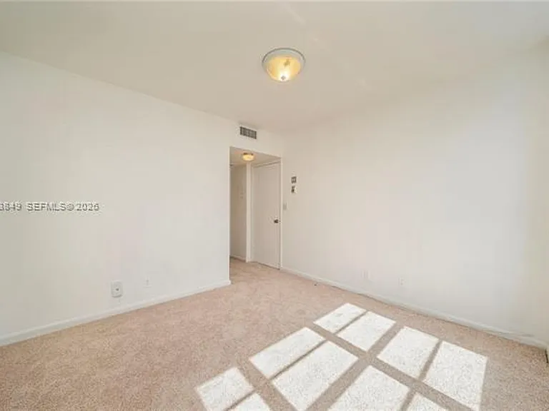 5700 Collins Ave #8A — Photo 22