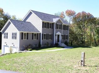 95 Wood St, Hopkinton, MA 01748