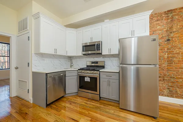 Rented by Kingsland Properties | media 14