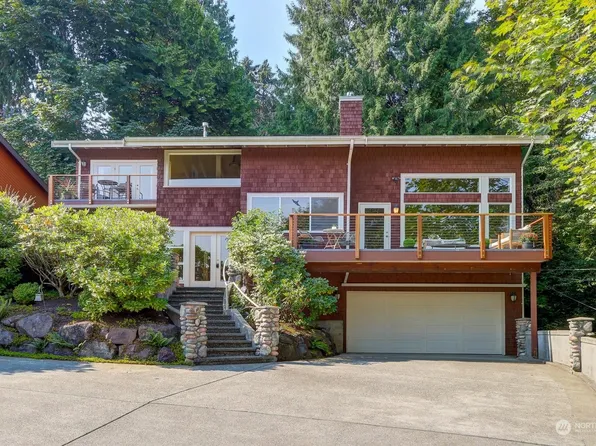 13727 42nd Avenue NE, Seattle, WA 98125