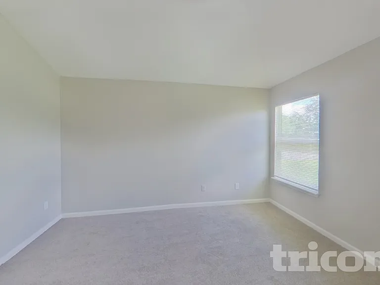 6830 Shoreline Ln — Photo 8