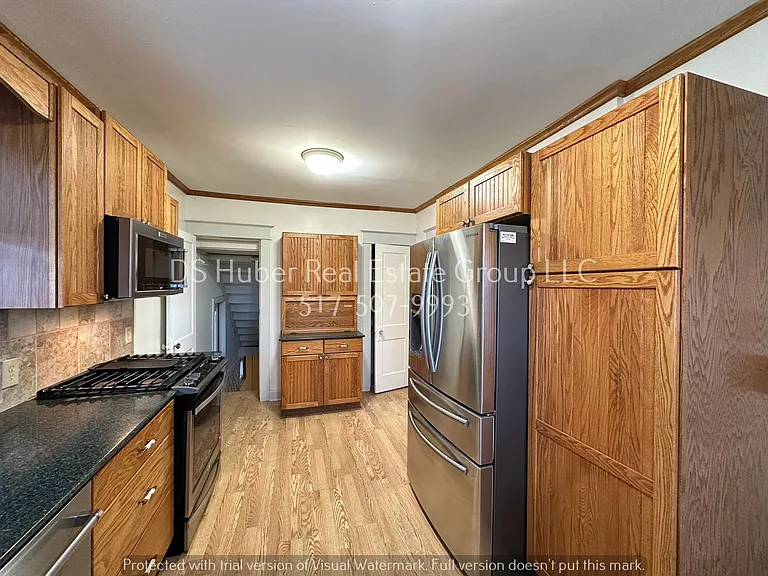1027 Climax St — Photo 8