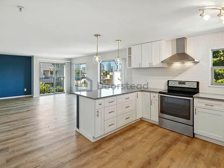 601 Summit Ave E #401 — Photo 15