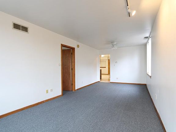 5th image of 1424 W Flournoy St #2