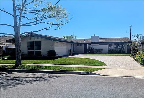 3342 Rossmoor Way Photo 1