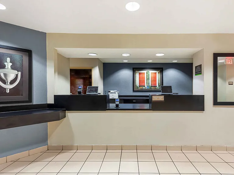 Lobby and Guest Check-in