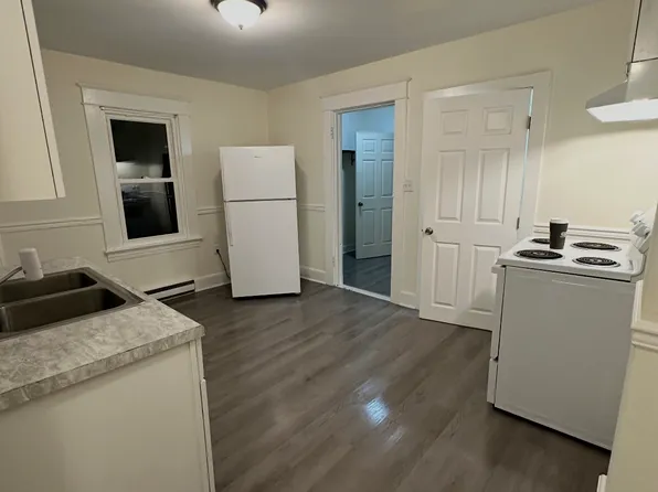 704 Porter Ave #1/2-A, Martinsburg, WV 25401