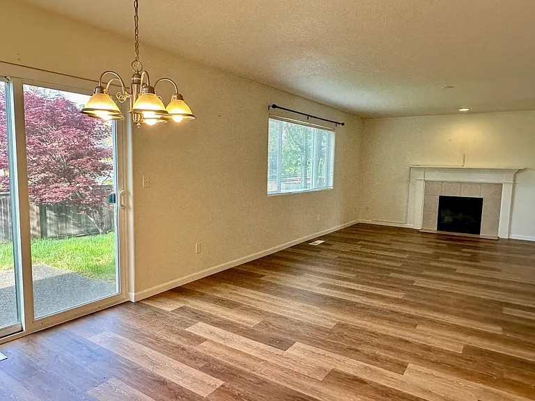 4047 Thoroughbred Ave SE — Photo 34
