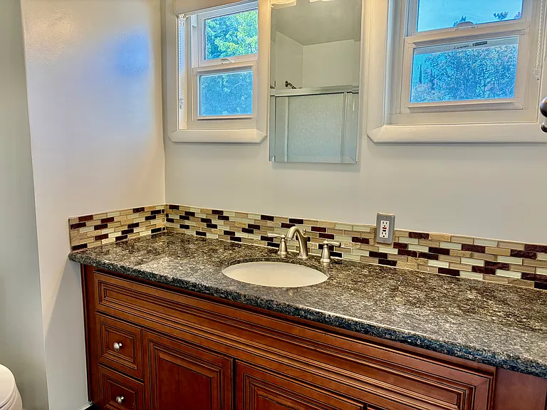 4506 Bakman Ave — Photo 8