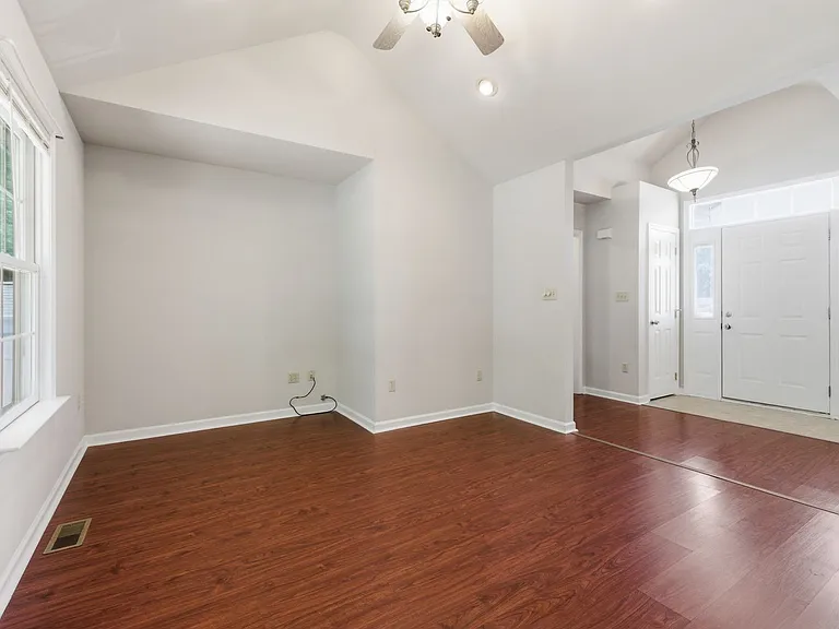 104 Brijidan Ln — Photo 10