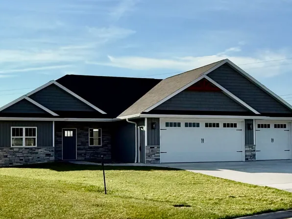 3811 Cooper Ct, Green Bay, WI 54313