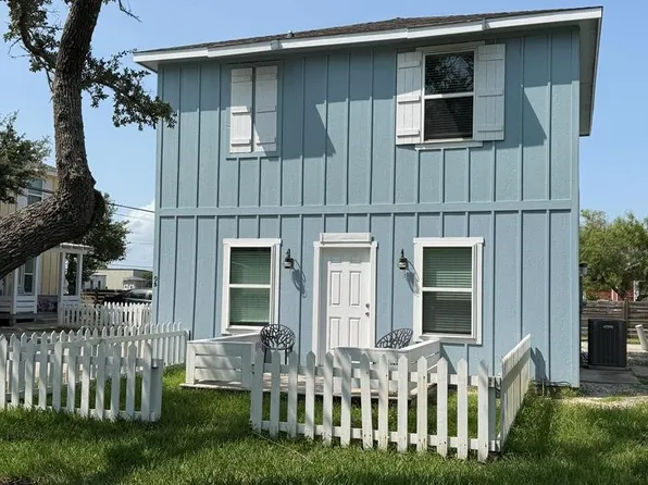 4212 Highway 35 S Unit 9, Rockport, TX 78382