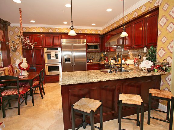 5th image of 1 Bogey Ln