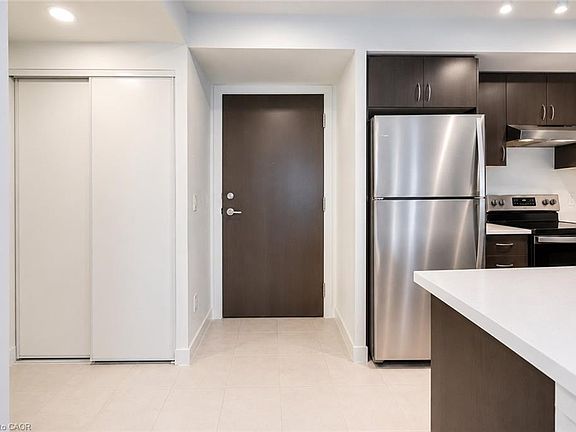 4th image of 10 Wilby Cres Unit 309