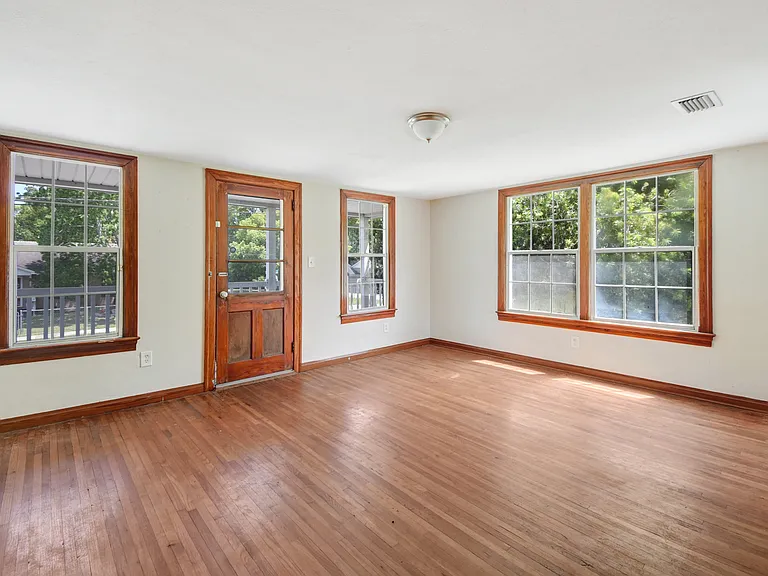 5304 Attleboro St — Photo 19
