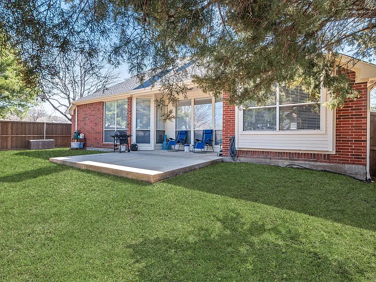 7914 Kristina Dr — Photo 31