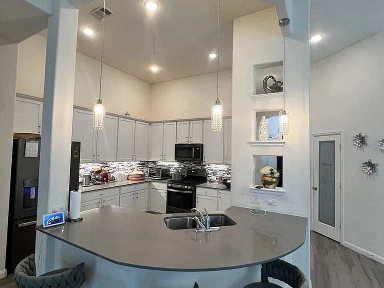 1801 Crimson Blossom Ct — Photo 4