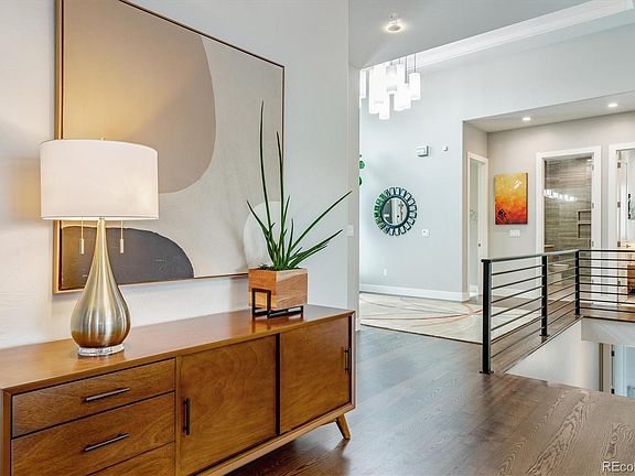 3rd image of 133 Chapel Hill Cir