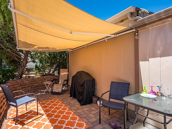 4th image of 906 N Ponderosa Pine Dr