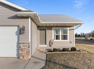 508 Coonen Dr, Combined Locks, WI 54113