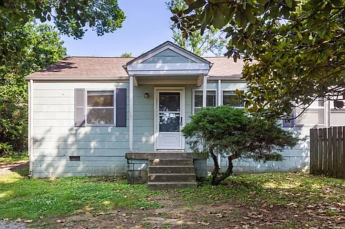 4104 Kimbark Dr Photo 1