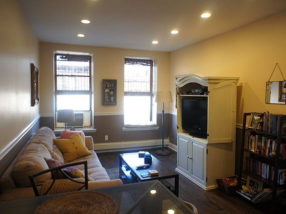 5th image of 654 Saint Marks Ave APT 6B