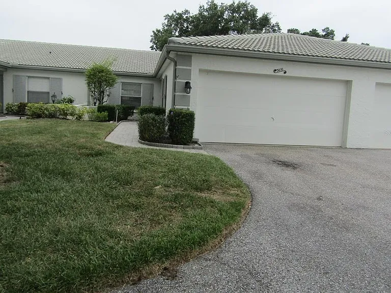 3010 Ringwood Mdw #6 — Photo 4