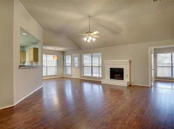 3rd image of 2129 McIntosh Dr