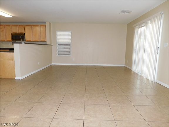 5th image of 9210 Valley Ranch Ave
