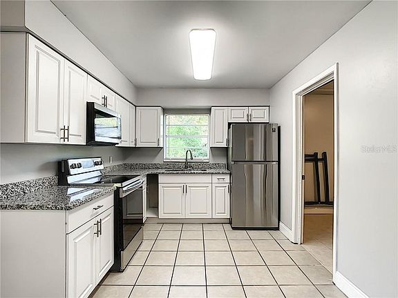 4th image of 1812 Selleen Dr