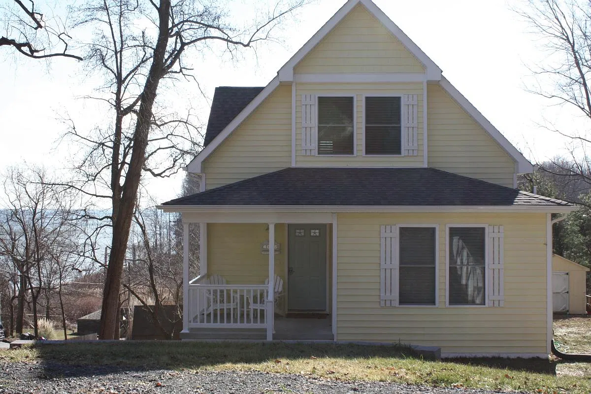 3 bed, 2.5 bath, 1560 sqft, $2,800 — Photo 1