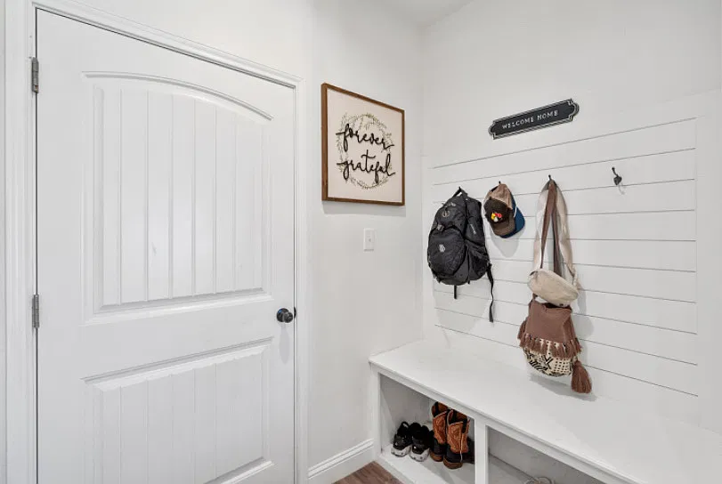 3 bed, 1759 sqft, $2,550 — Photo 3