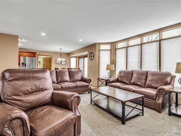 5th image of 2555 Danielle Dr