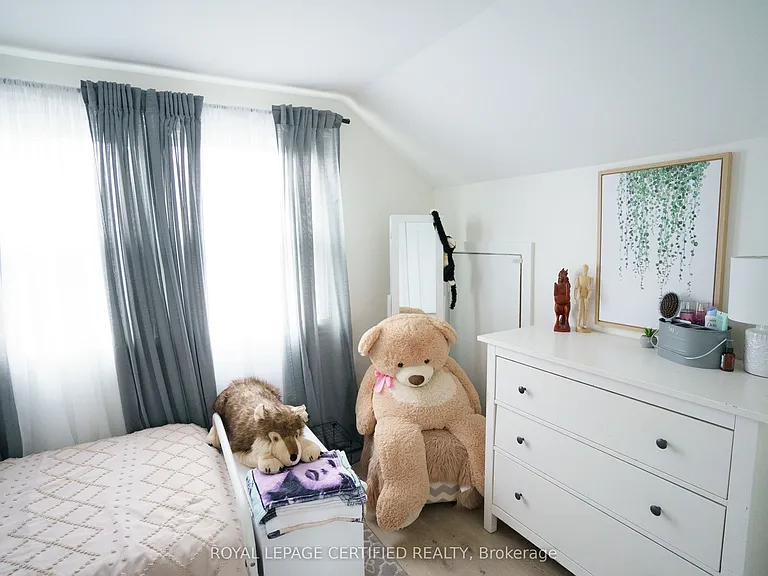 93 Grass Ave — Photo 16