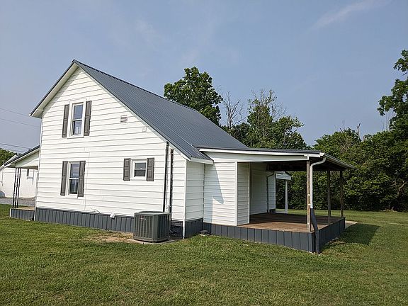 Right side view of house.
