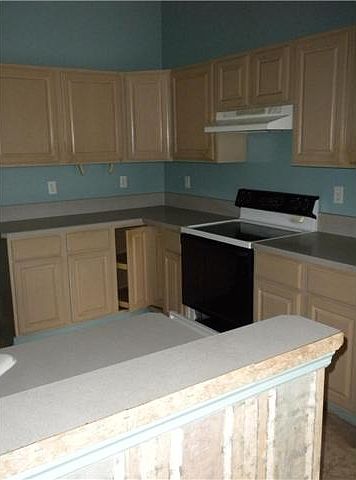2nd image of 505 Vinca Pl