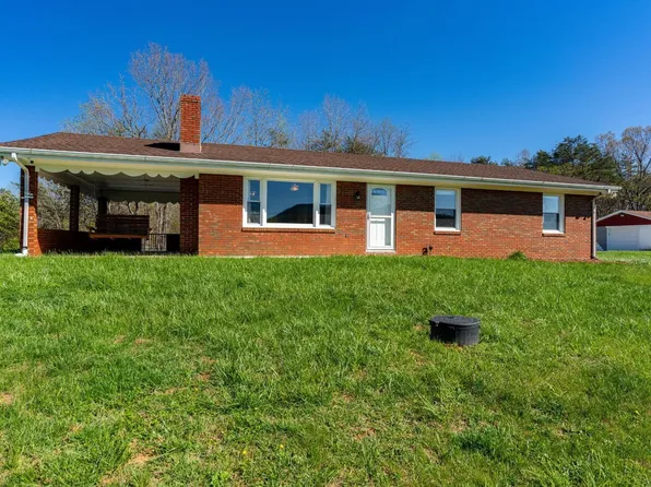 1088 Foster Rd, Thaxton, VA 24174